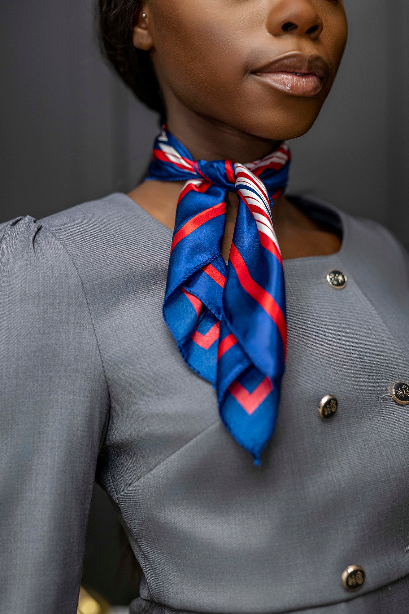 Prim Scarf (Blue/Red) - Belle Business Wear
